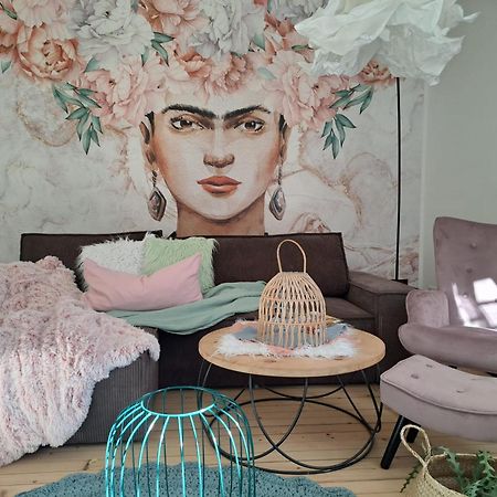 Apartment Wildflower In Privatvilla Im Herzen Merans Eksteriør billede