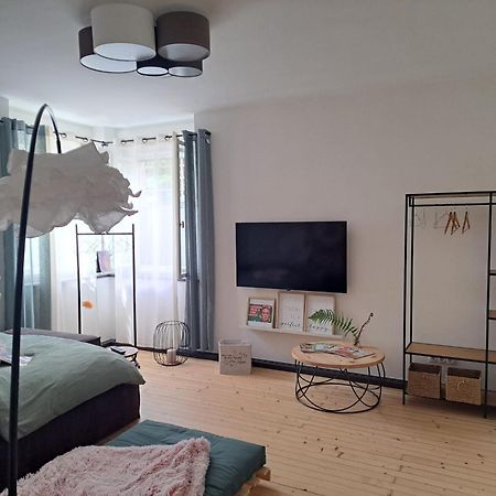 Apartment Wildflower In Privatvilla Im Herzen Merans Eksteriør billede