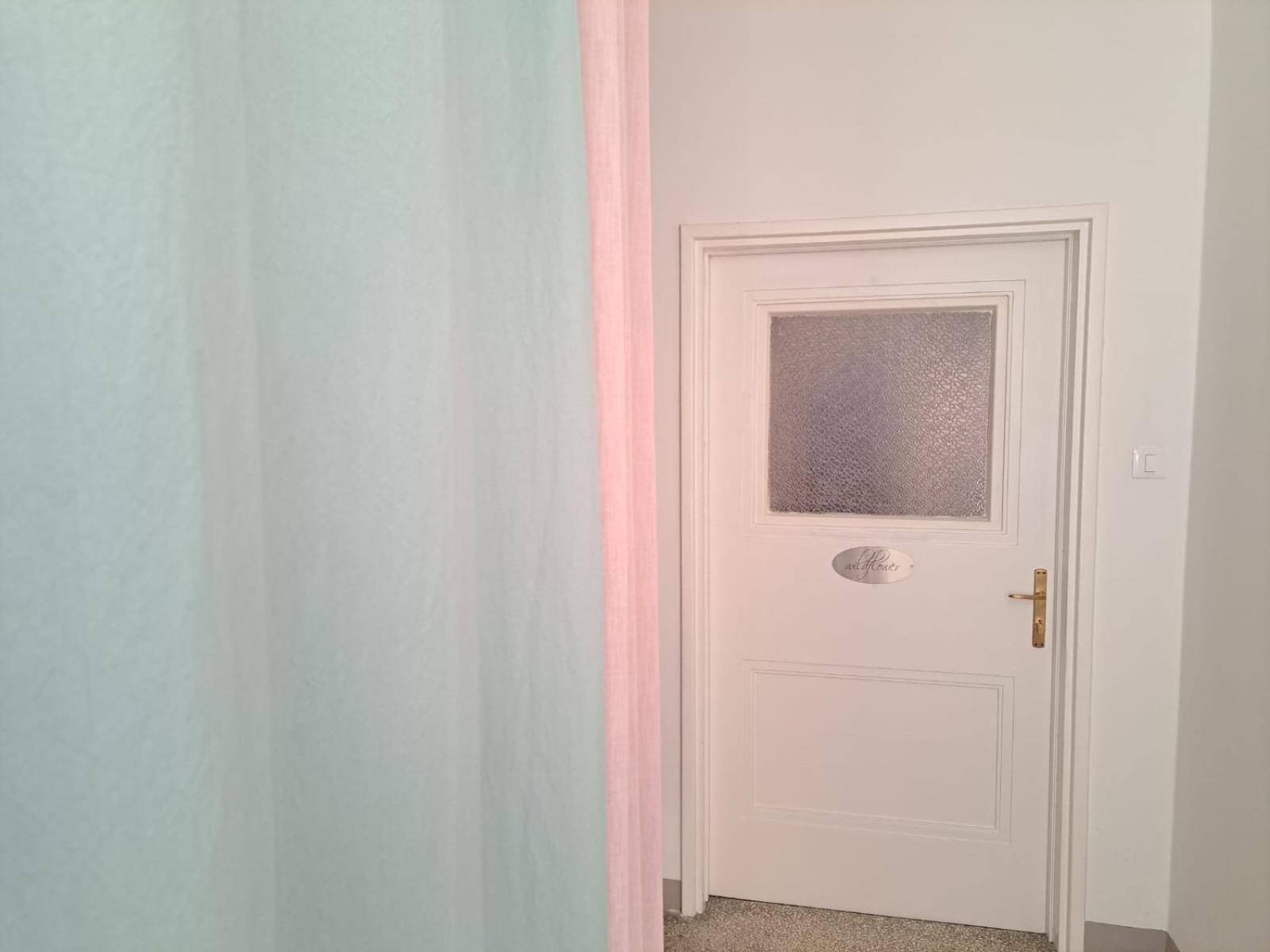 Apartment Wildflower In Privatvilla Im Herzen Merans Eksteriør billede