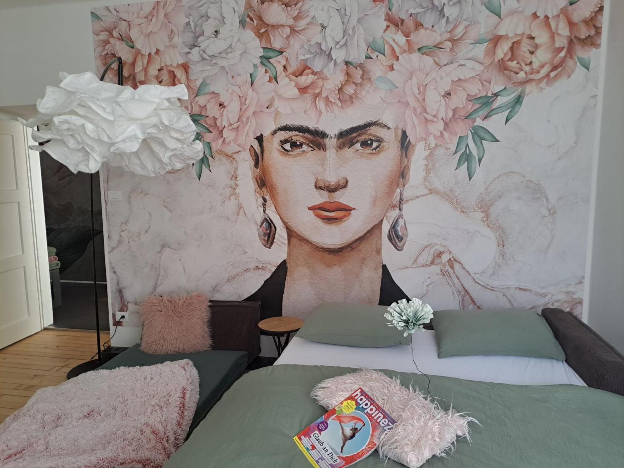 Apartment Wildflower In Privatvilla Im Herzen Merans Eksteriør billede