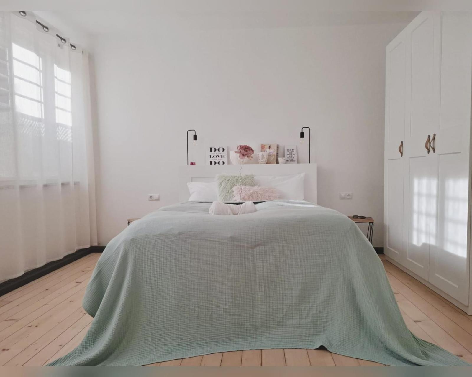 Apartment Wildflower In Privatvilla Im Herzen Merans Eksteriør billede