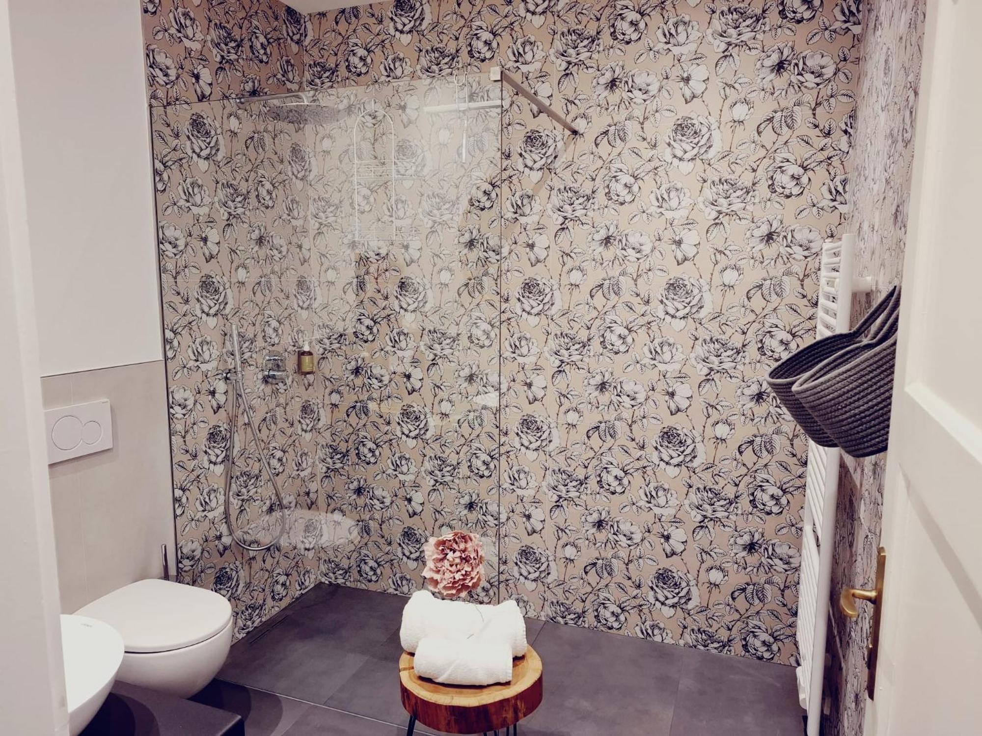 Apartment Wildflower In Privatvilla Im Herzen Merans Eksteriør billede